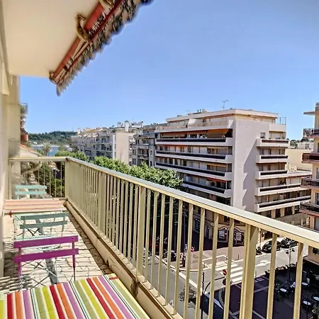 Two-bed Sea View 100 Meters To The Beaches In *