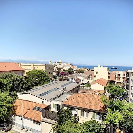 Appartement Two-bed Sea View 100 Meters To The Beaches In *
