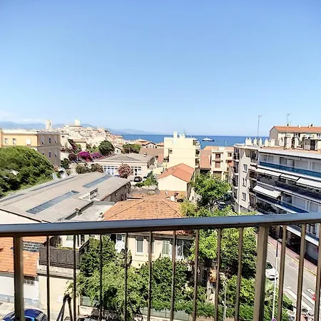 Two-bed Sea View 100 Meters To The Beaches In Appartement