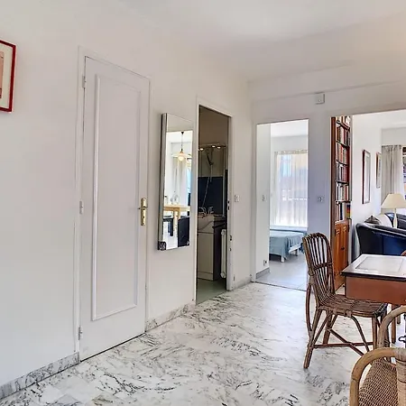 Two-bed Sea View 100 Meters To The Beaches In Appartement *